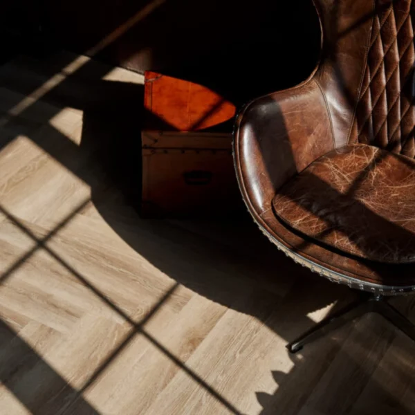 Плитка VINILAM Parquet Herringbone IS11166 Классический паркет